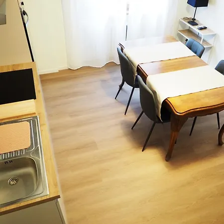 Alep Home, Milano San Donato, Ospedale Policlinico Сан-Донато-Миланезе