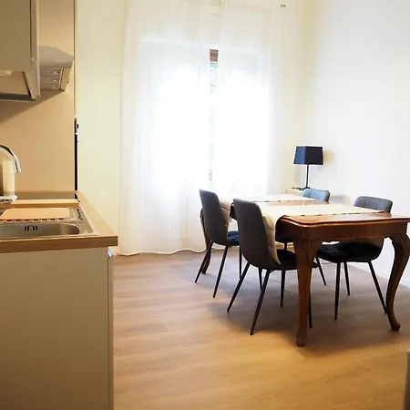 Alep Home, Milano San Donato, Ospedale Policlinico Lejlighed